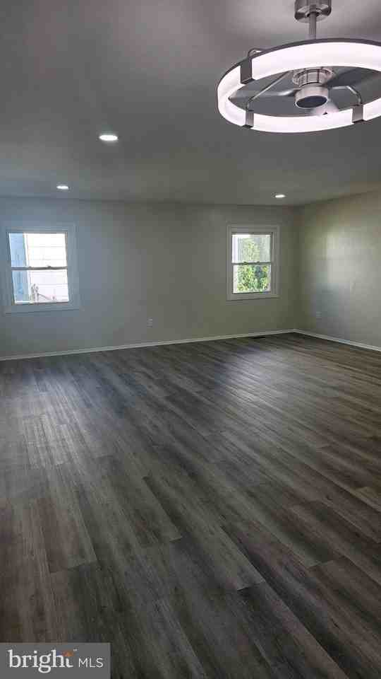 12304 Melling Ln - Photo 4 of 44