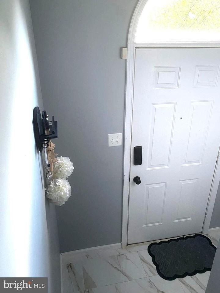 4108 Apple Leaf Way #5 - Photo 3 of 19