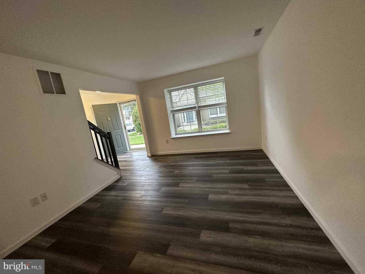 1801 Stokes Rd - Photo 5 of 8