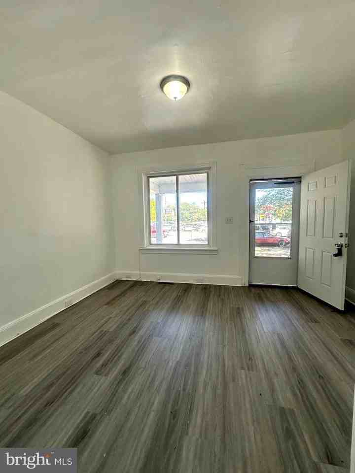 27 Wilkinson Pl - Photo 3 of 12