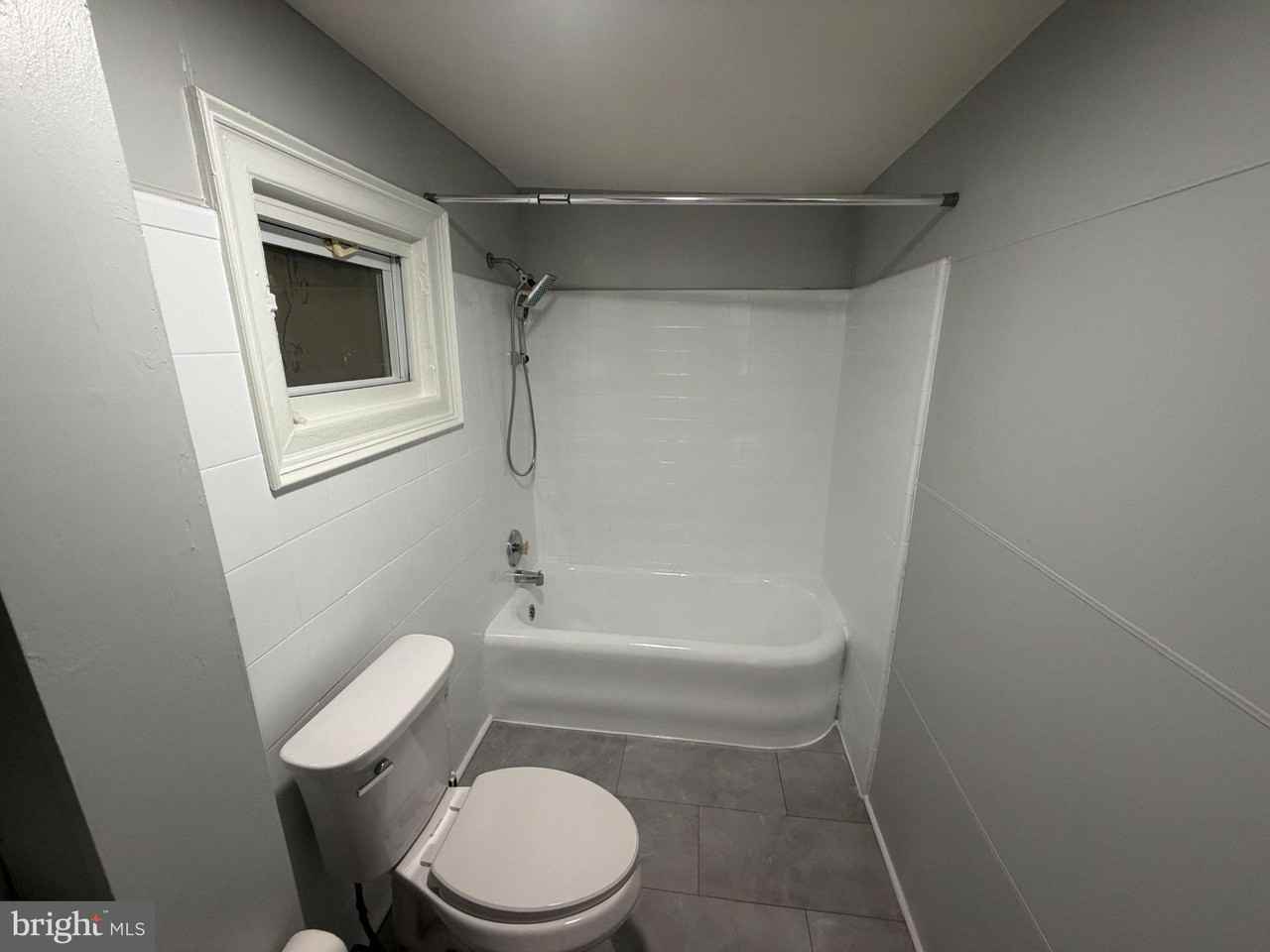 322 S Broad St #3 - Photo 3 of 9