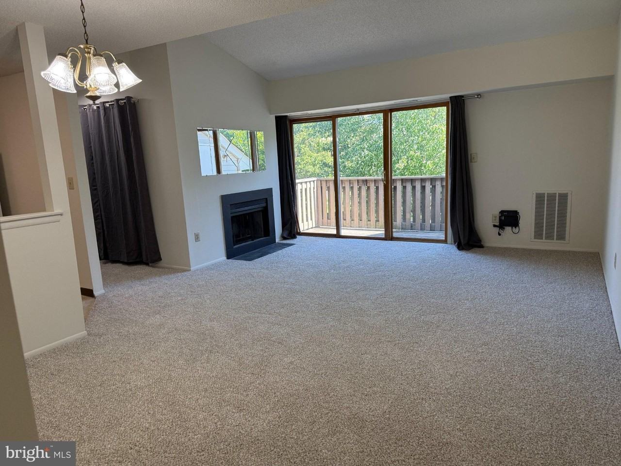 2104 Aspen Dr - Photo 3 of 13