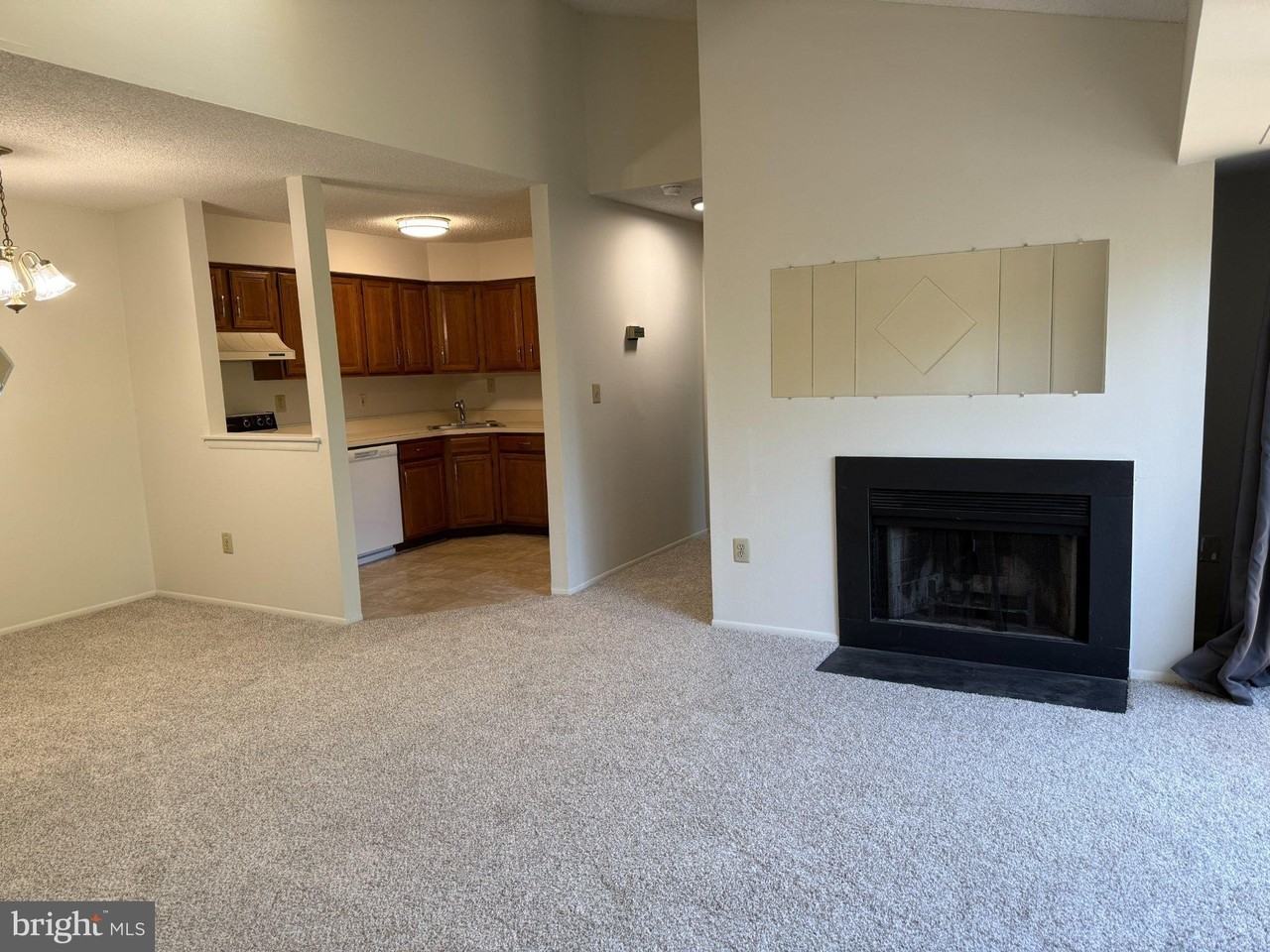 2104 Aspen Dr - Photo 4 of 13