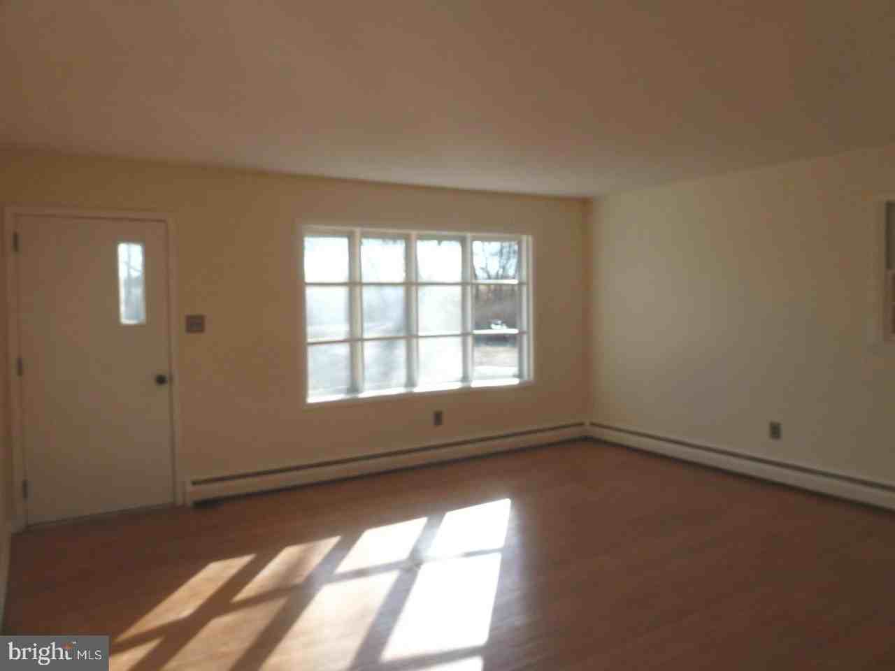 2744 Bedminster Rd - Photo 3 of 21