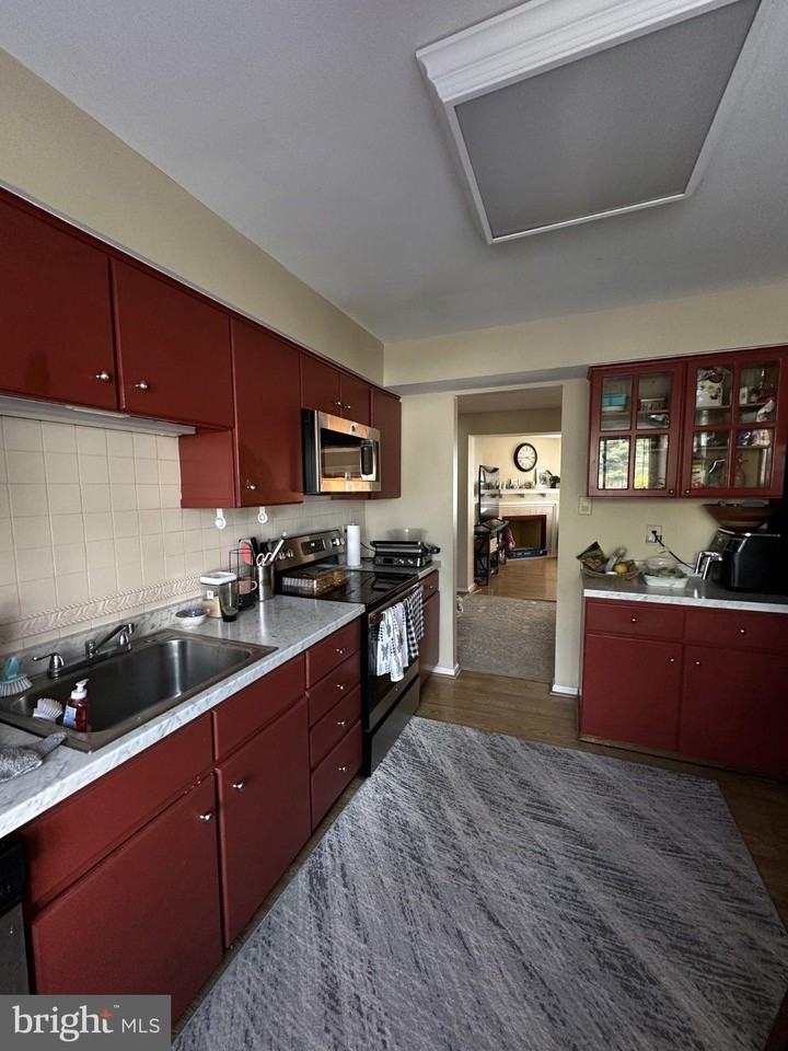 572 Atwood Ct - Photo 7 of 7
