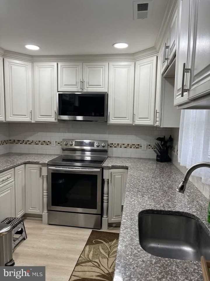 34 Ring Ln - Photo 3 of 22