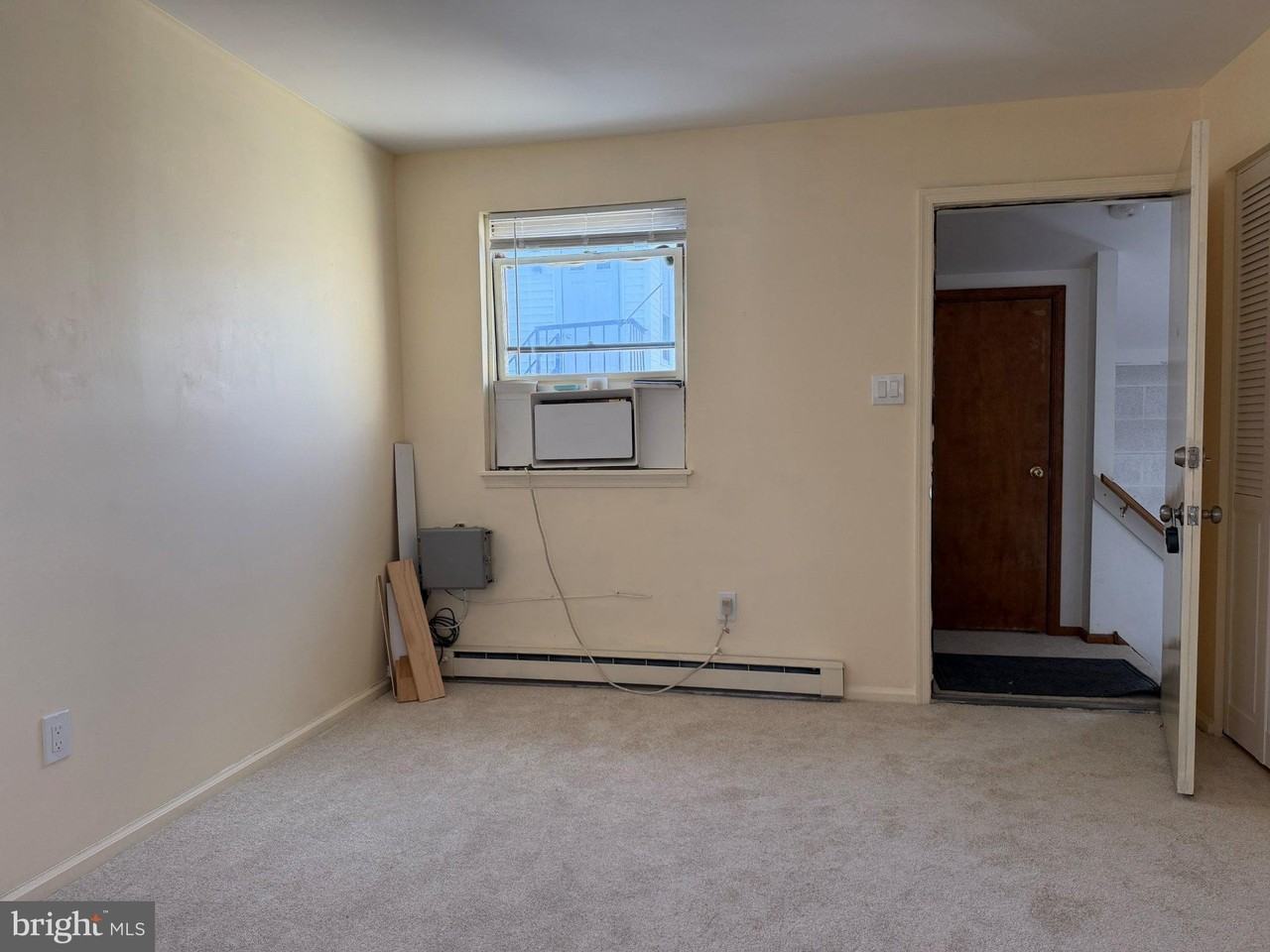 38 E State St #REAR - Photo 2 of 8