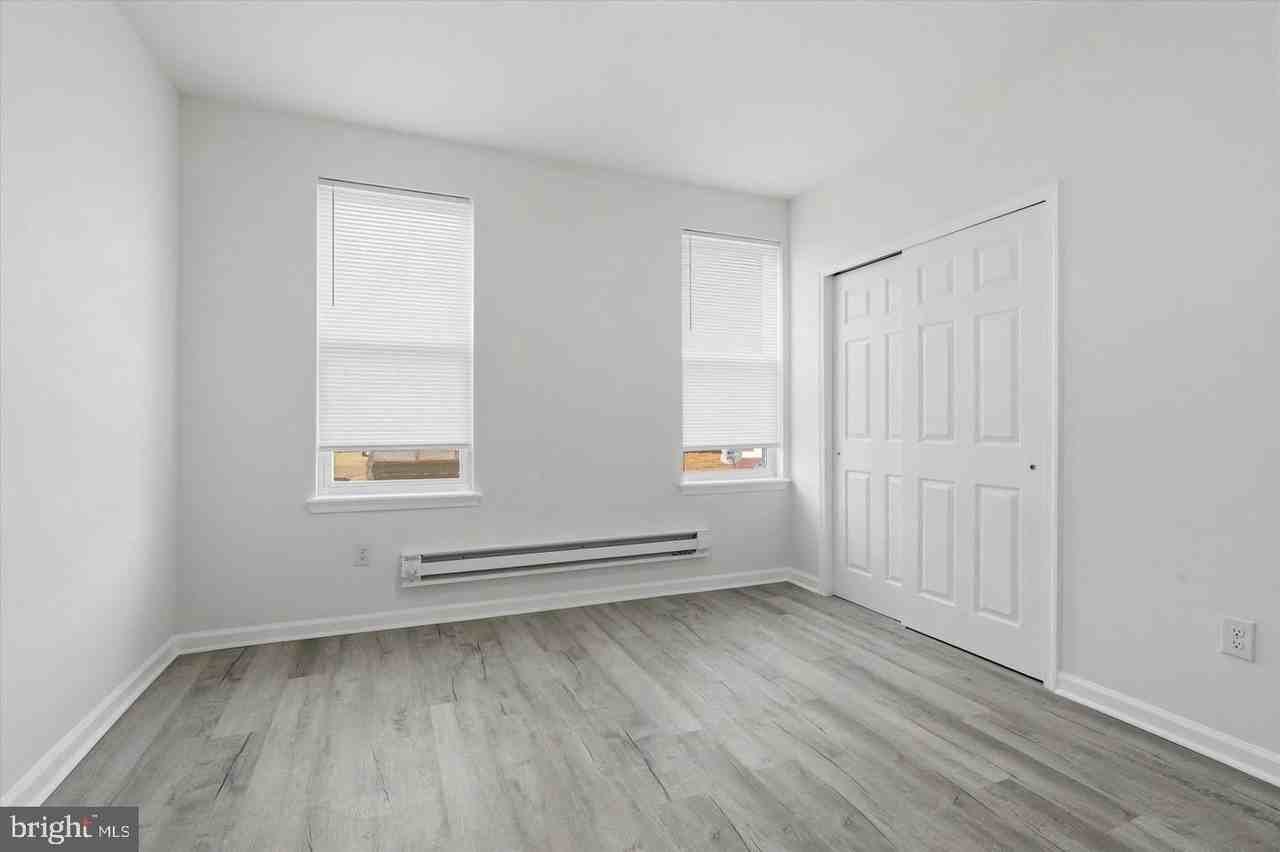 5715 Malcolm St - Photo 5 of 14