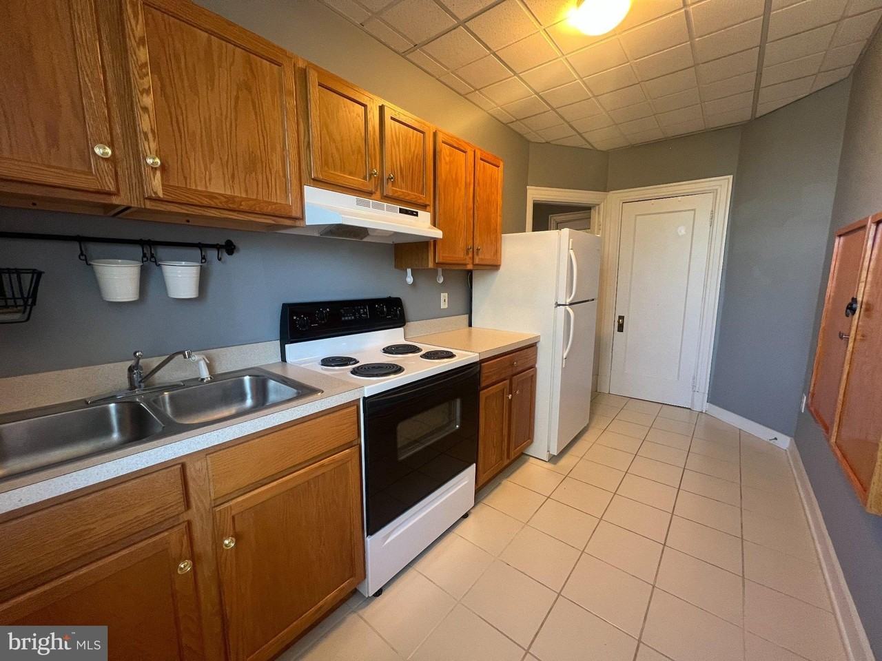 403 William St #1 - Photo 6 of 11