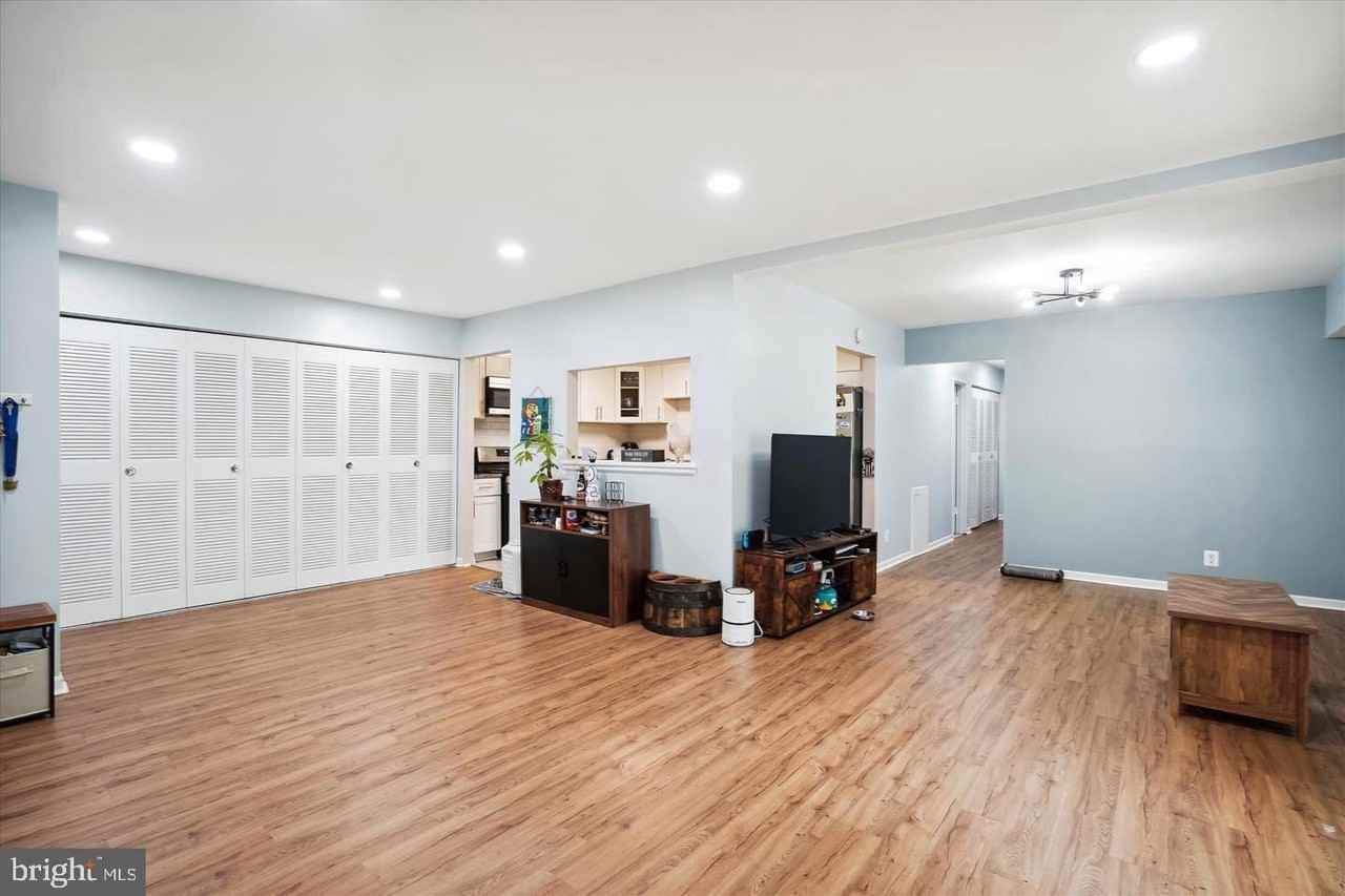 7804 Dassett Ct #104 - Photo 4 of 13