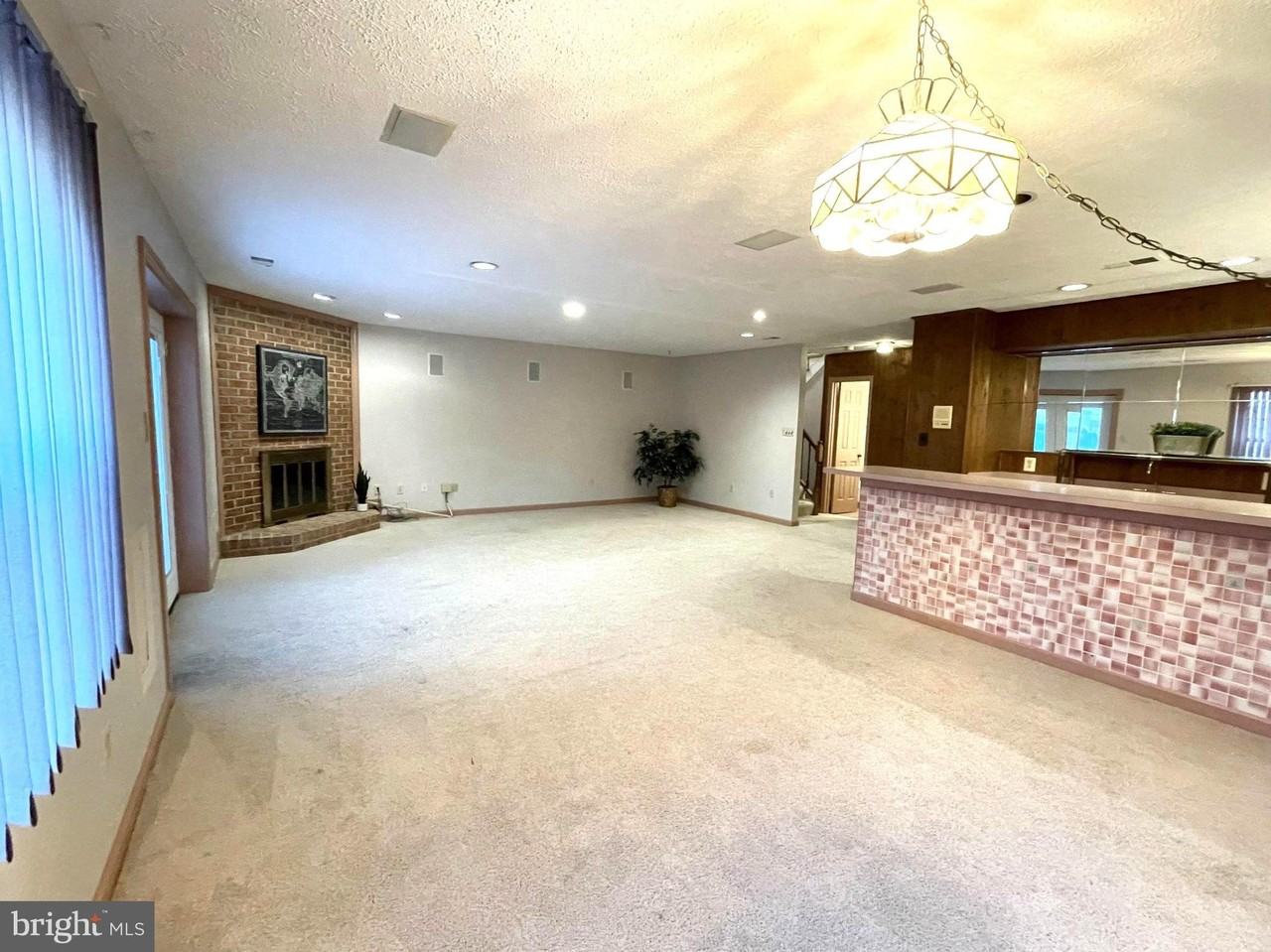 6319 Chaucer View Cir - Photo 5 of 45
