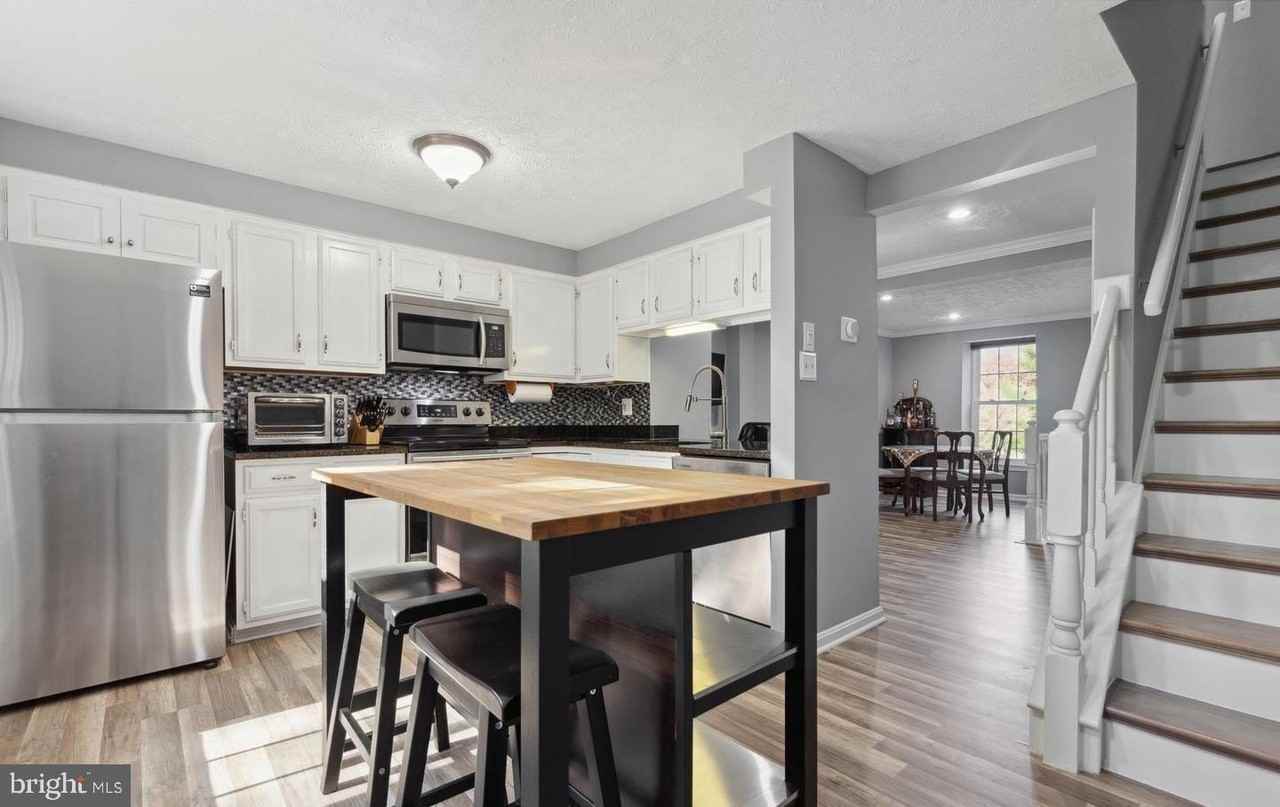 1679 Fieldthorn Dr - Photo 6 of 20