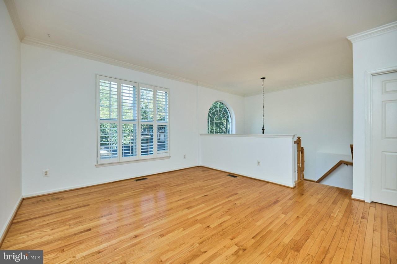 11485 Carriage Gate Ct - Photo 6 of 41