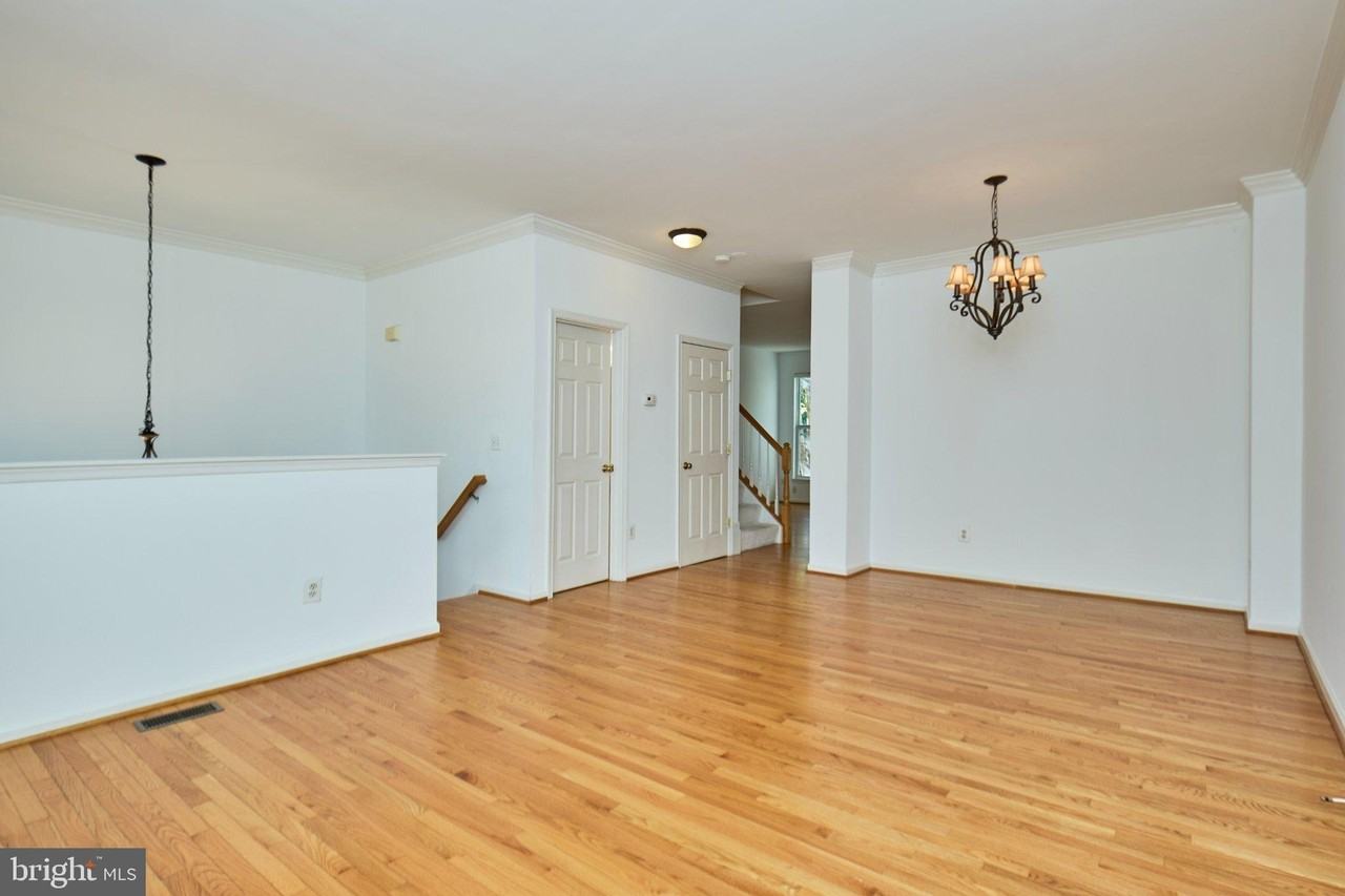 11485 Carriage Gate Ct - Photo 7 of 41