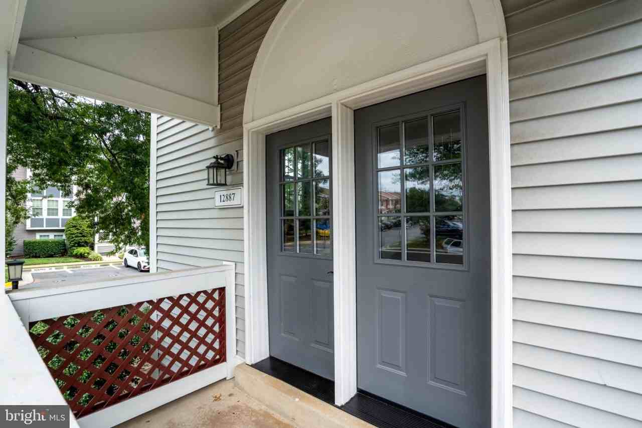 12887 Grays Pointe Rd #12887A - Photo 3 of 27