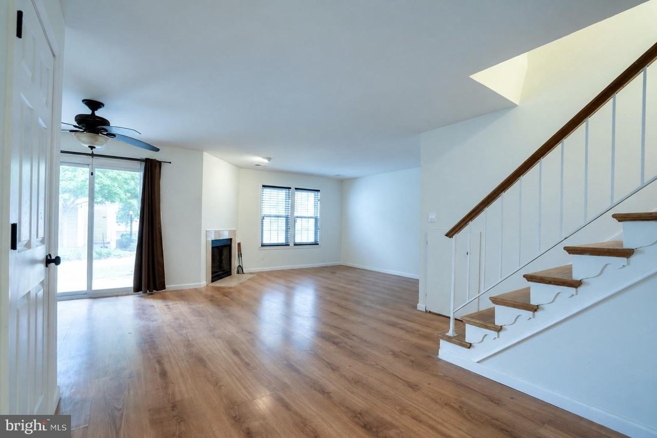 12887 Grays Pointe Rd #12887A - Photo 6 of 27