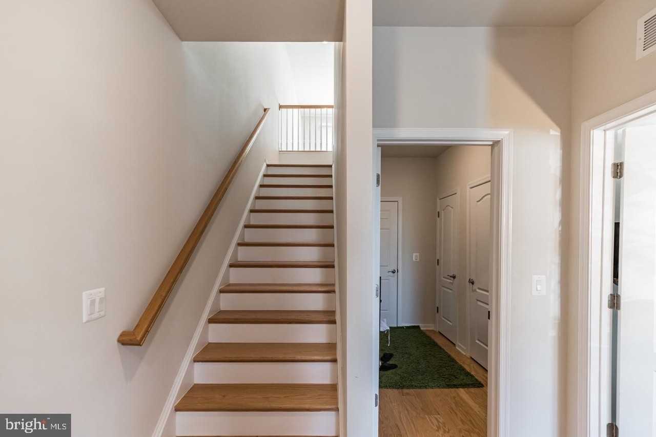 3057 Alan Shepard St - Photo 3 of 28