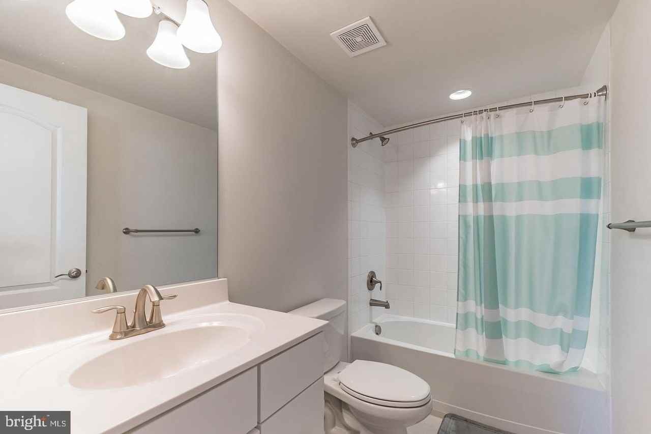 3057 Alan Shepard St - Photo 5 of 28