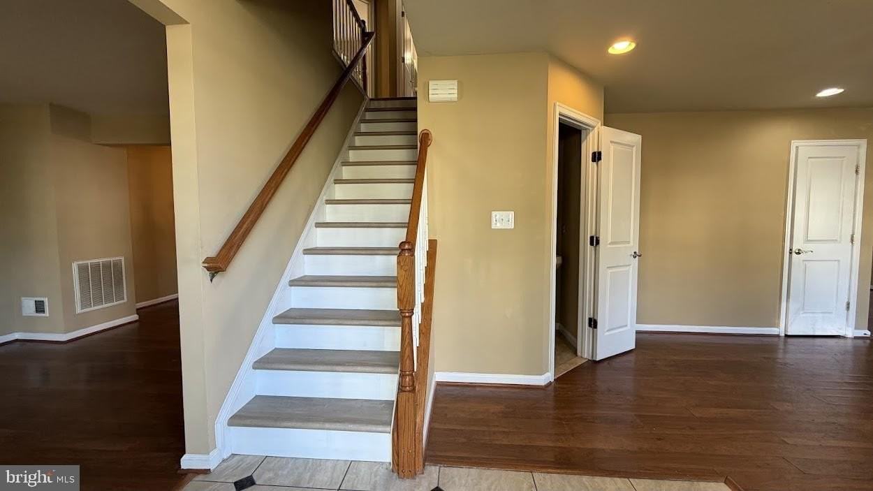 16932 Gentle Wood Ln - Photo 4 of 42