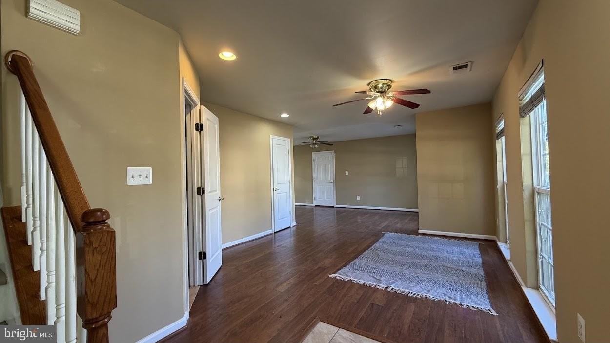 16932 Gentle Wood Ln - Photo 5 of 42
