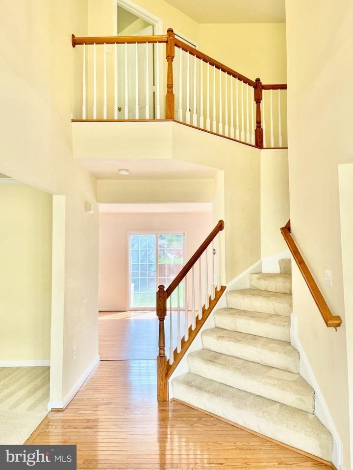 9505 Wigwag Ct - Photo 2 of 42