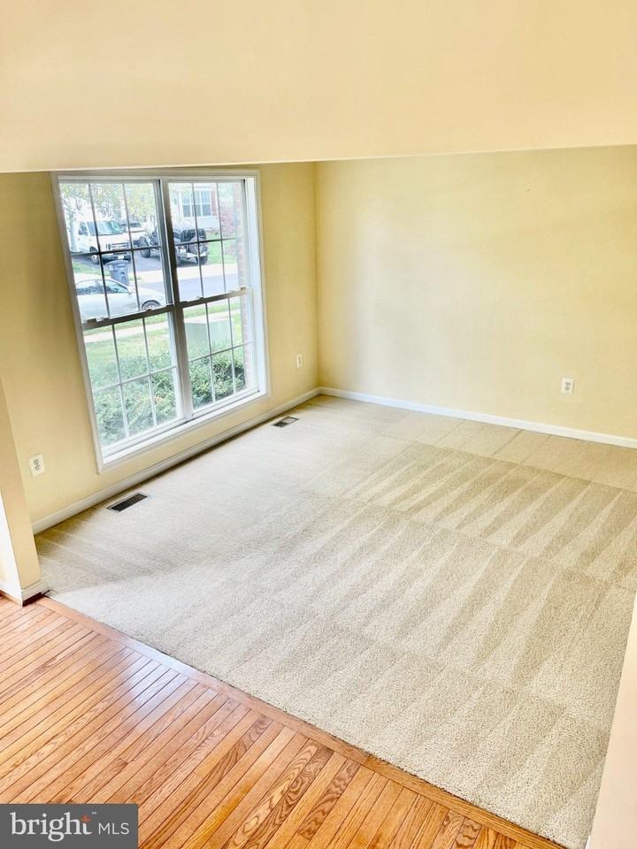 9505 Wigwag Ct - Photo 4 of 42