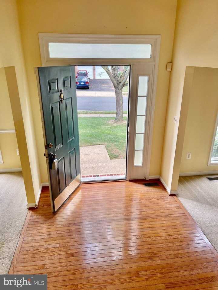 9505 Wigwag Ct - Photo 5 of 42