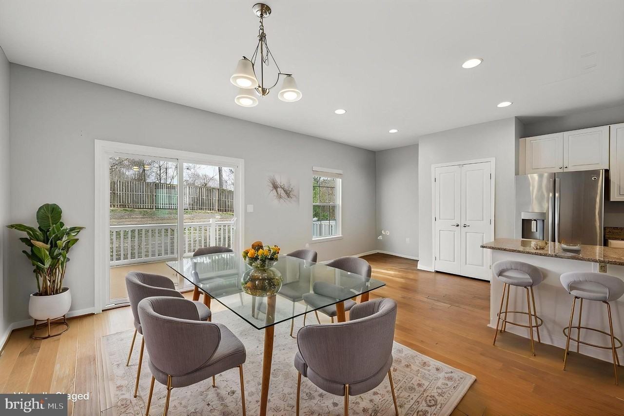 1660 Dorothy Ln - Photo 4 of 28
