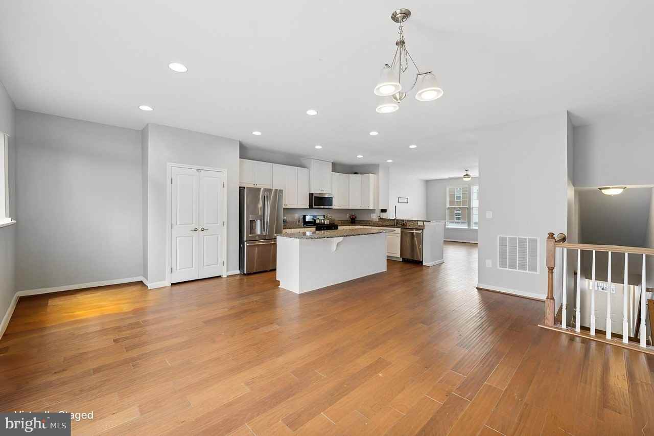 1660 Dorothy Ln - Photo 7 of 28