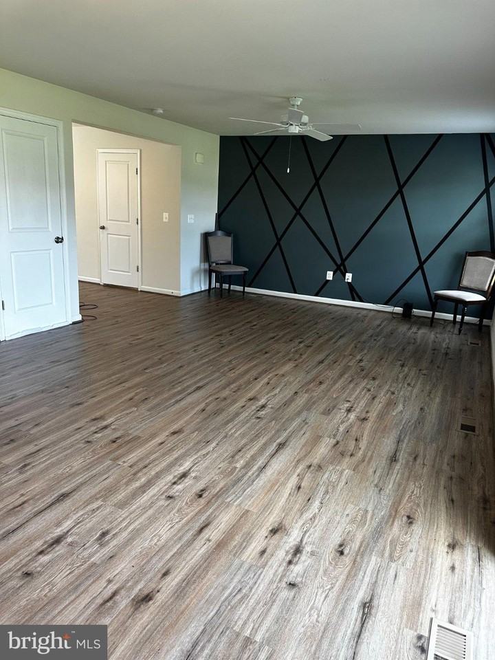 4203 Flanders Ct - Photo 7 of 49