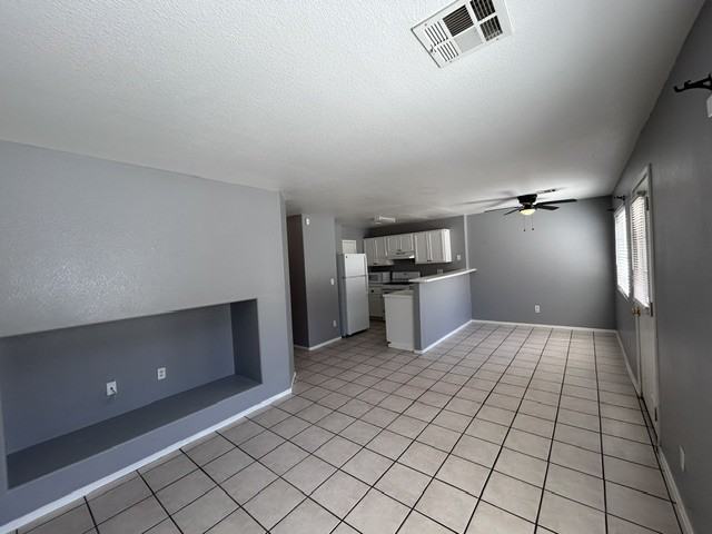 2501 Sierra Luna Ave #102 - Photo 7 of 30