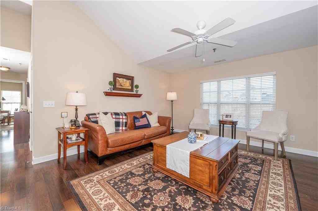 4757 Tatton Park Cir #3D - Photo 3 of 16
