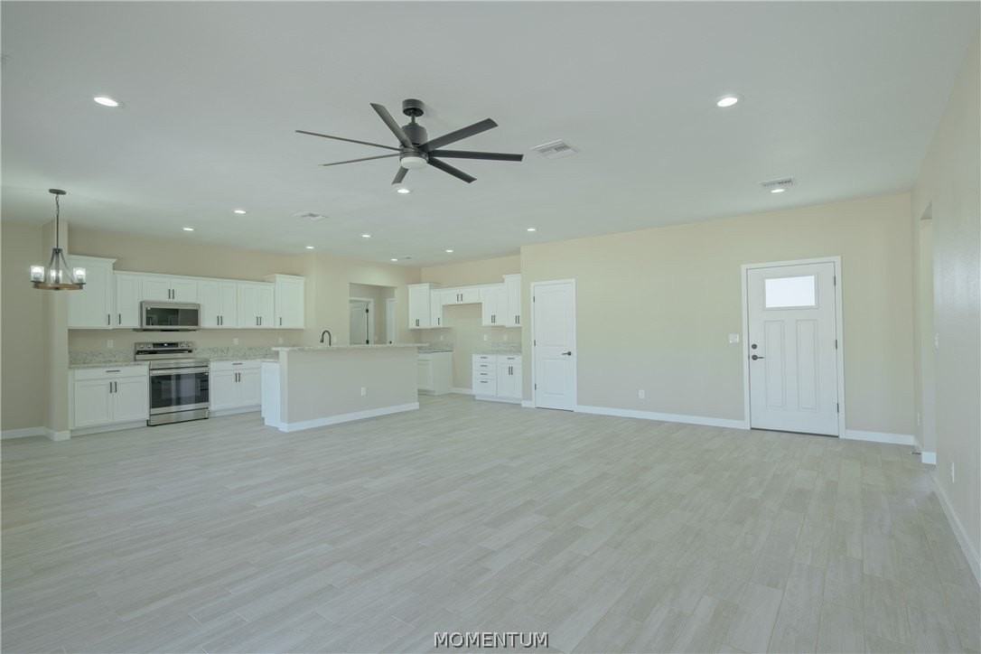 2213 E Hayden Way - Photo 3 of 31