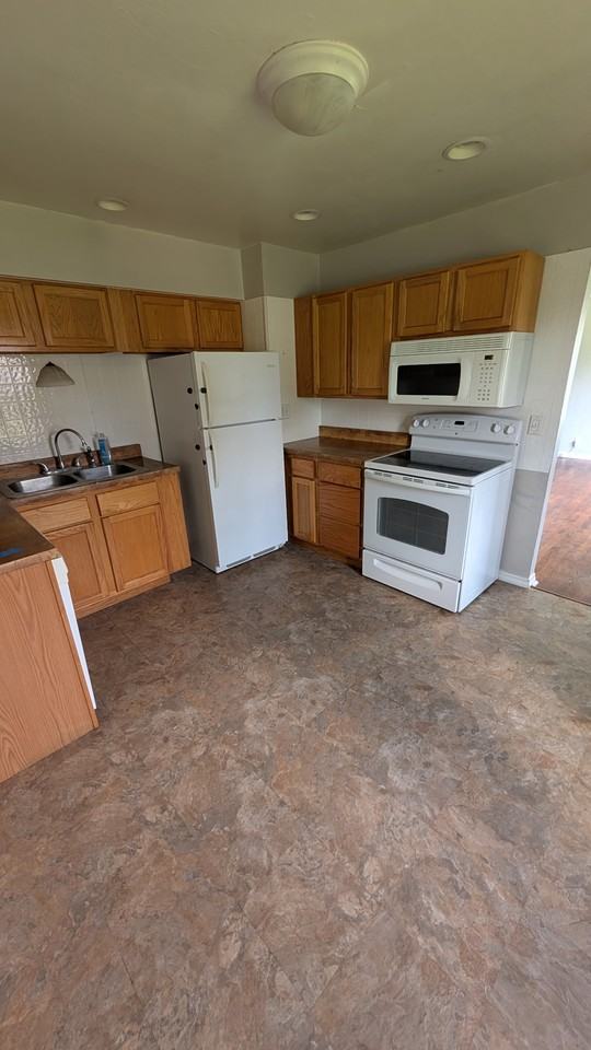 4019 W Saint Louis St #1 - Photo 3 of 10