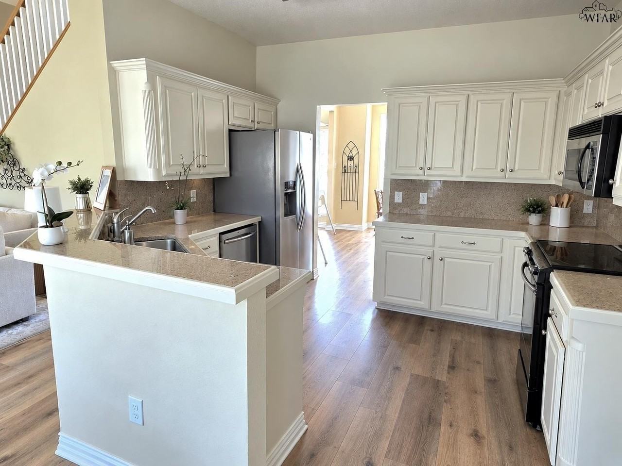 2804 S Shepherds Gln - Photo 4 of 13