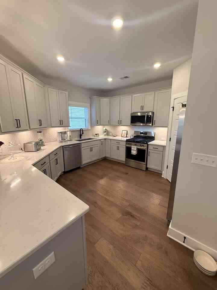 9030 Headwaters Dr #1 - Photo 4 of 43