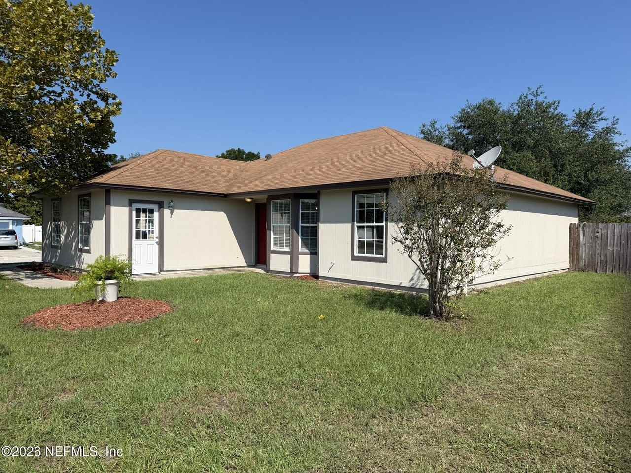 8119 Beatle Blvd - Photo 3 of 44
