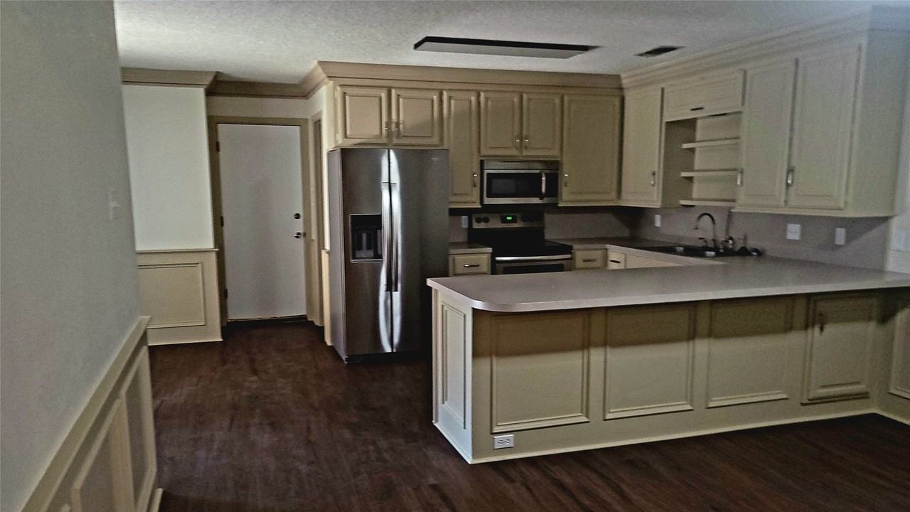 341 Dogwood Dr - Photo 5 of 23