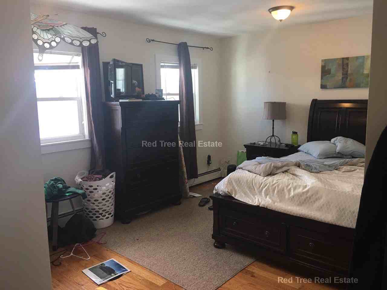 8 Lane Park - Photo 5 of 19