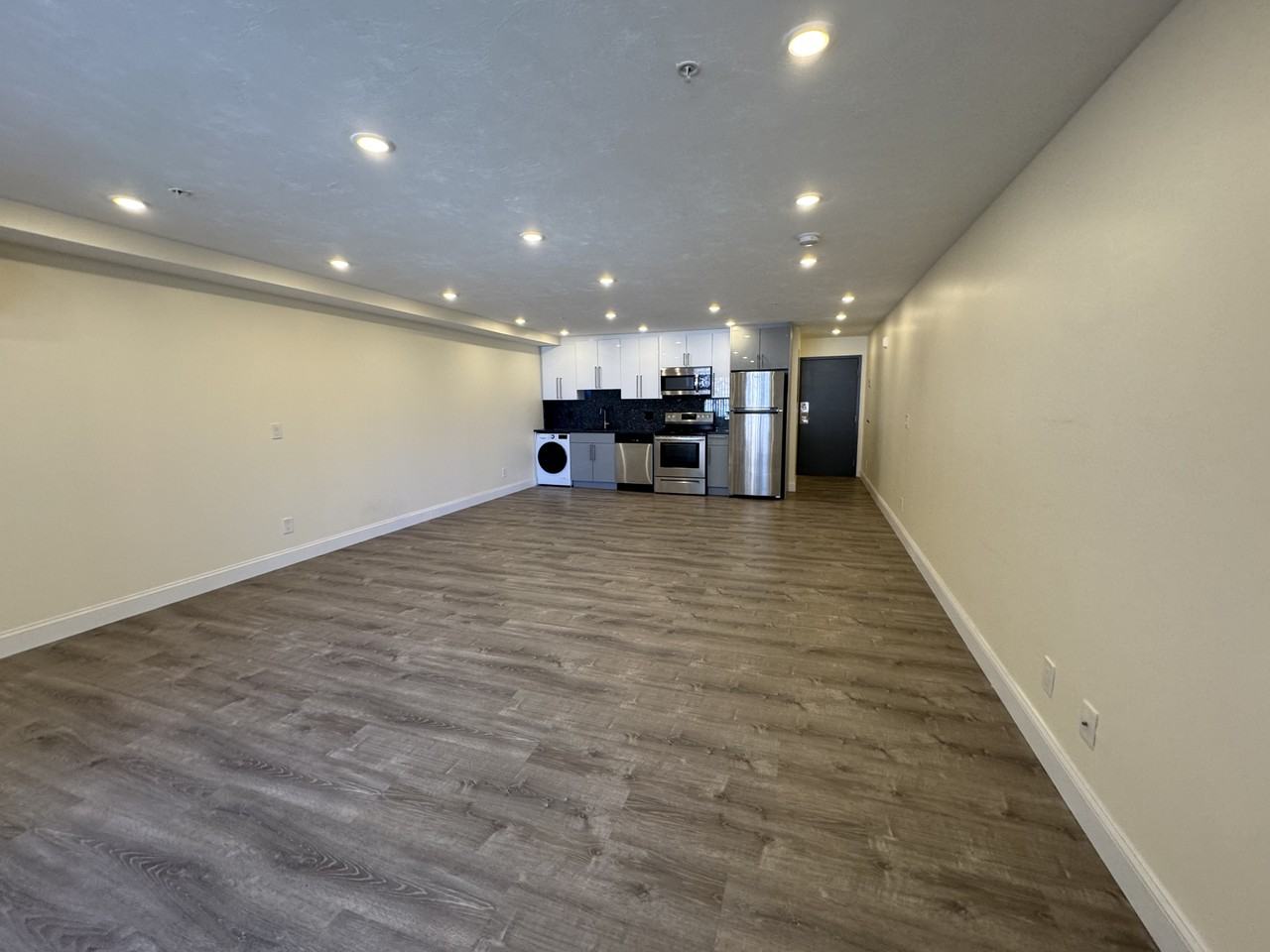 1028 Commonwealth Ave #205