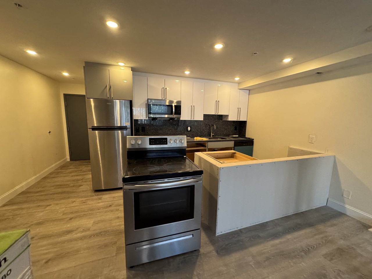 1028 Commonwealth Ave #303