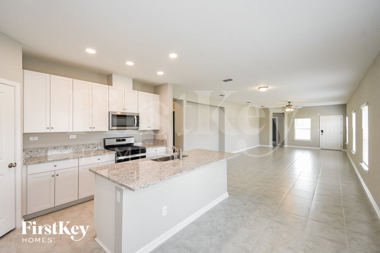 75320 Fox Cross Ave - Photo 6 of 15