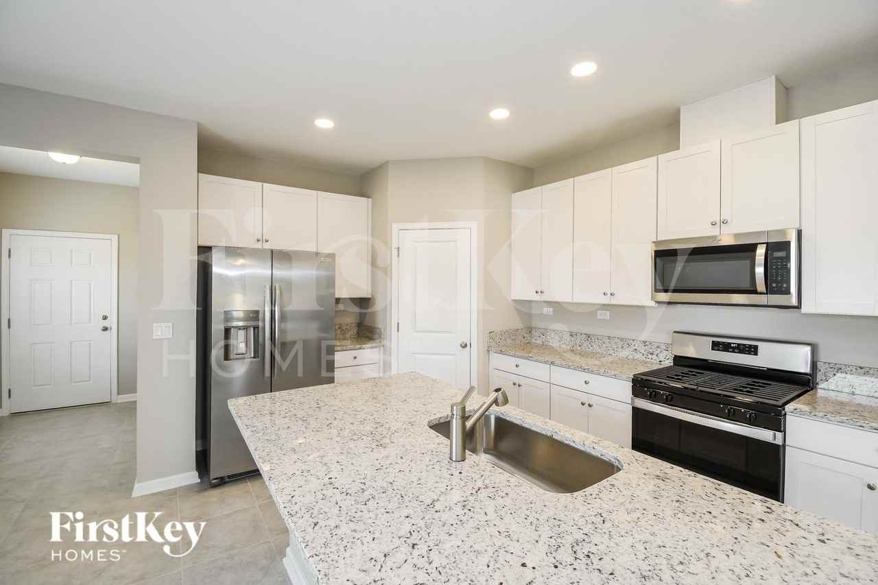 75320 Fox Cross Ave - Photo 7 of 15