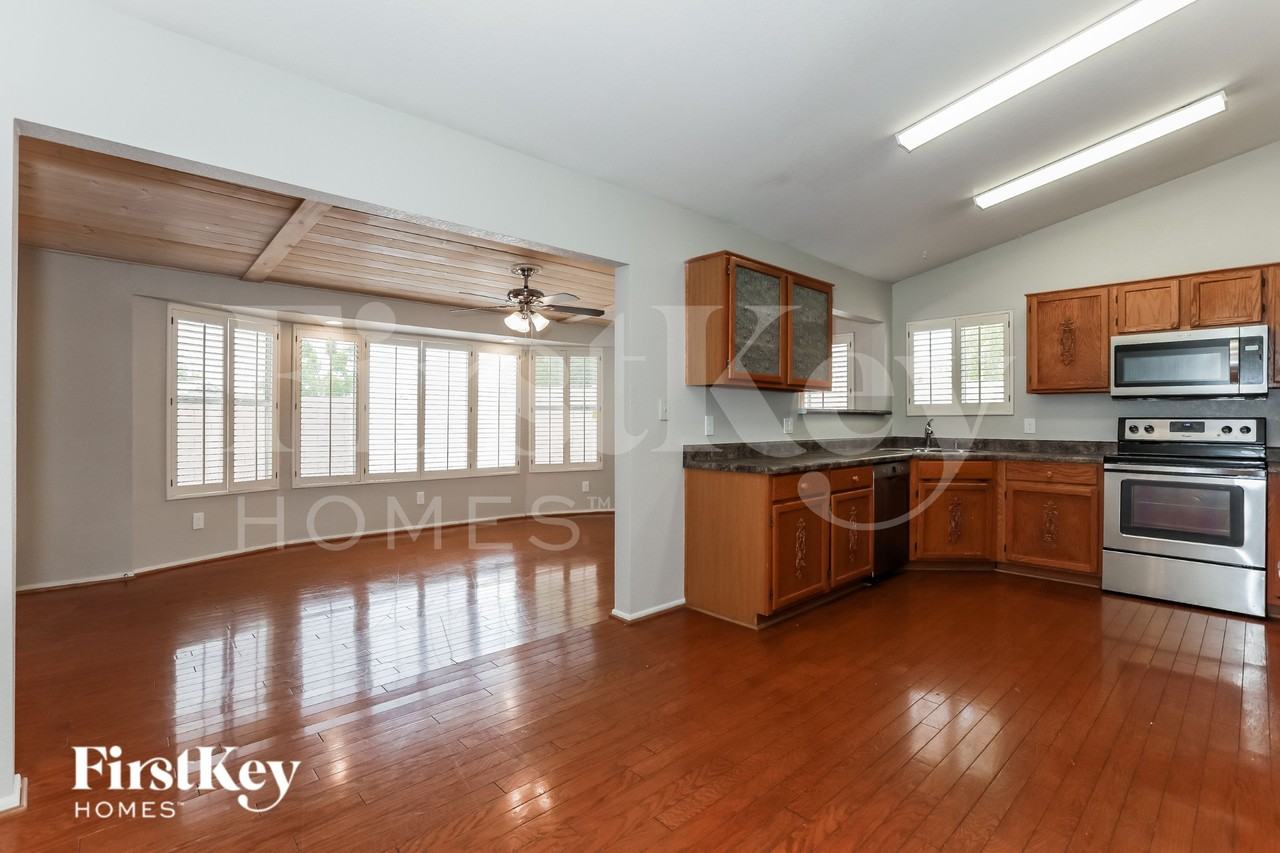 1333 N Higley Rd #24 - Photo 4 of 16