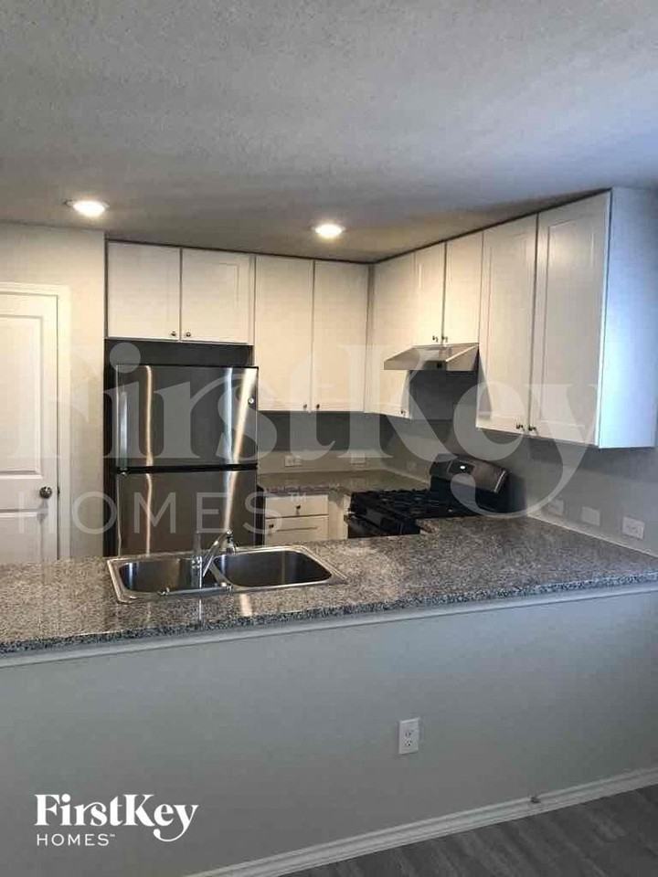 9212 Griffith Run - Photo 5 of 12