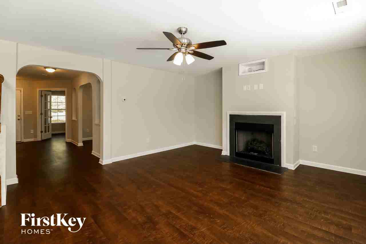 5903 Landerwood Dr - Photo 2 of 15