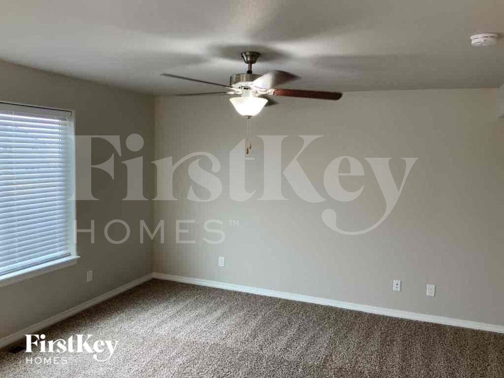 6846 Volga Dr - Photo 3 of 21