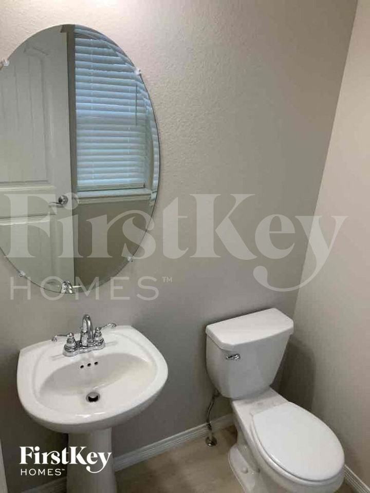 6846 Volga Dr - Photo 7 of 21