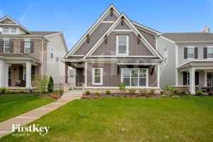 featured image of 1542 Cloverdon Dr