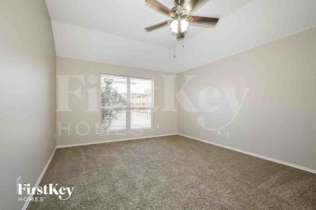 324 Highland Valley Ct - Photo 7 of 15